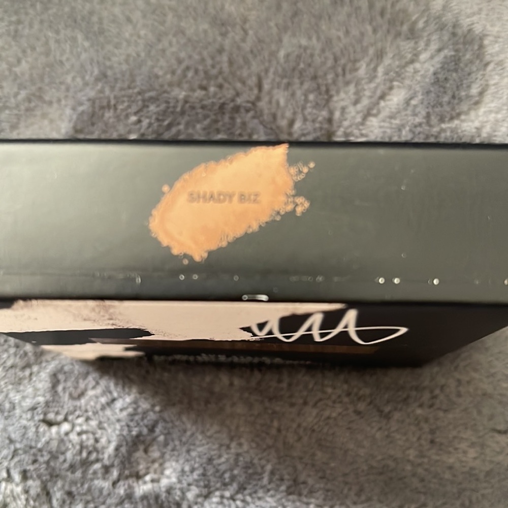 Fenty Shady Biz Sun Stalk'r Instant Warmth Bronzer - Picture 4 of 5